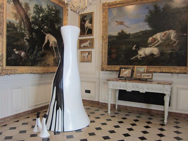 Lin Utzon, Cosmic Dance Exhibits in Musée de la Chasse