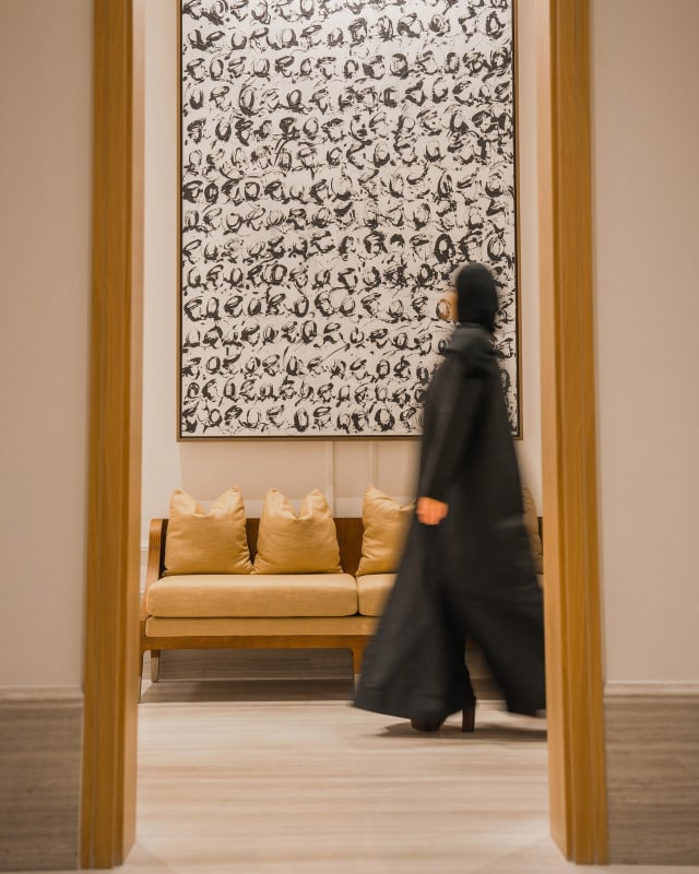 Photo grab from - https://press.fourseasons.com/thepearlqatar/hotel-news/2024/collaboration-with-artist-shouq-al-mana/
