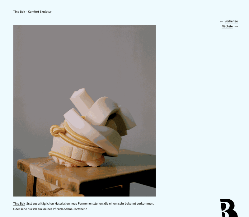 Tine Bek lässt aus alltäglichen Materialien neue Formen entstehen, die einem sehr bekannt vorkommen. Oder sehe nur ich ein kleines...