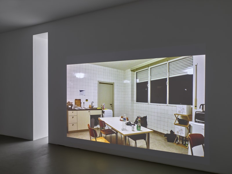 Gregor Schneider, Zwischen Decke und Boden