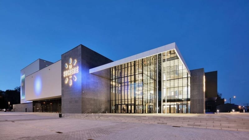 La sucrerie de Wavre, a wonderful place for art exhibitors in Wallonia