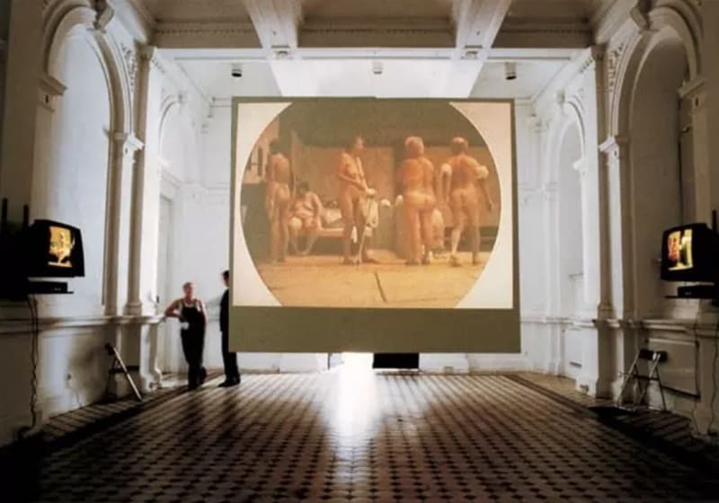 Katarzyna Kozyra 卡塔姿娜·科兹拉, Bathhouse《澡堂》, 1997, six-channel video installation (colour), loop, 4:3 PAL, mute, 4'17’’ (main screen projector), 8'22’’ (Channel 2),...