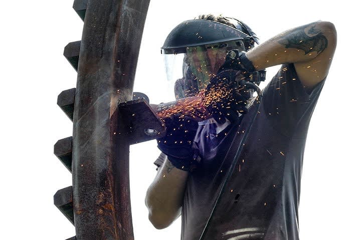 INSTALLATION DAY AT GROUNDS FOR SCULPTURE