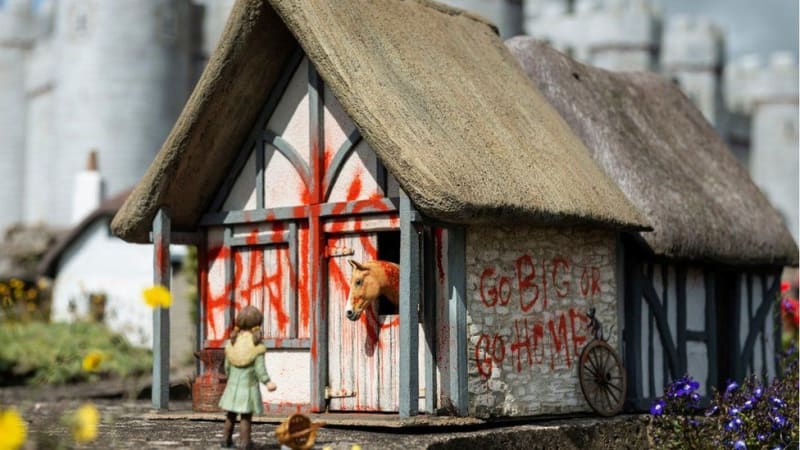 Banksy, miniature stable model, display in New Castle, 5Art Gallery News