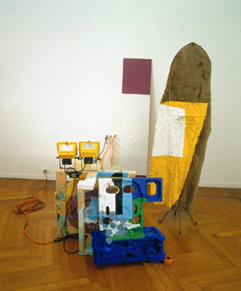 Jessica Stockholder, Space Between