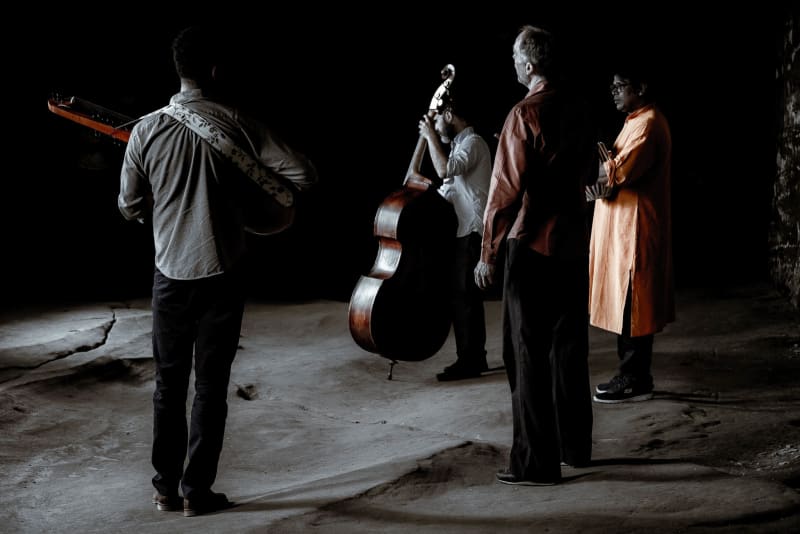 ALUDVIA, Cross-over jazz, musique ancienne et ragas indiens