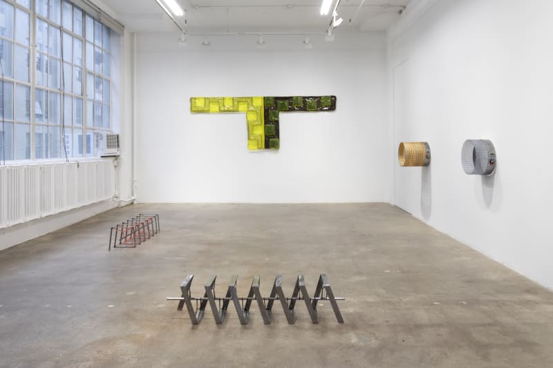 Alina Tenser, Circles with Sharp Corners