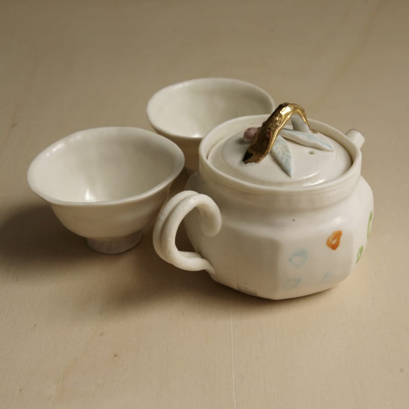 haruka matsuo - octagon white teapot set with 2 cups (D)