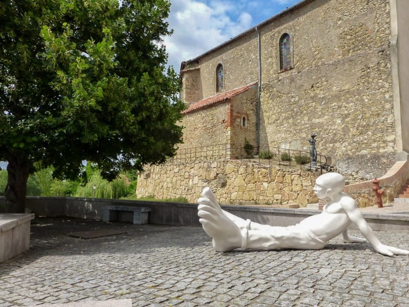 Disparition de Bigfoot au Carla-Bayle, Exposé dans une place publique au Carla-Bayle, Bigfoot a soudainement disparu un soir de Septembre.