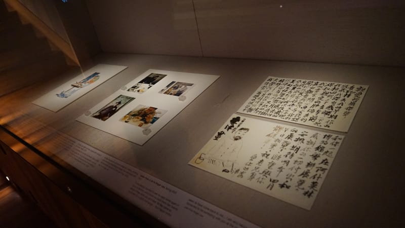 Letters from Li Jin to Roger and photos of Ray Hughes 李津写给罗杰的信件以及瑞的照片