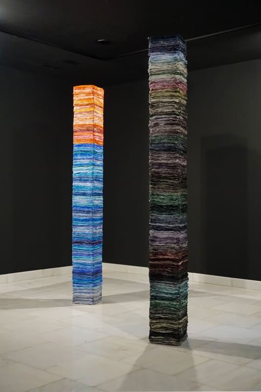 Holding a Sunrise, Rodrigo Zamora - Black Room