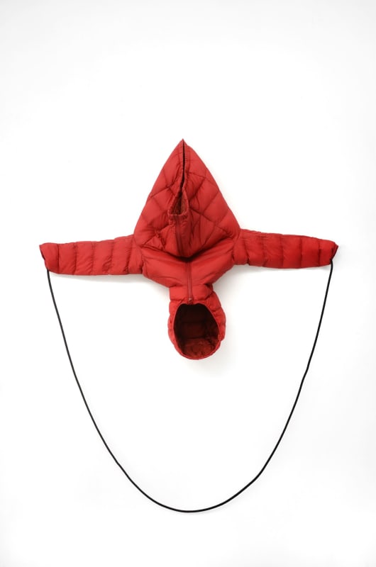 Annette Messager, "Jumping", 2018, down jacket, string, 114 × 80 × 17 cm. Courtesy of Annette Messager and Marian Goodman Gallery. Photo by Rebecca Fanuele. © Annette Messager, ADAGP, 2024.