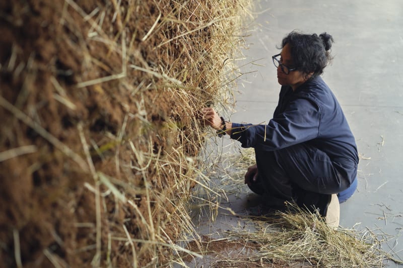 Delcy Morelos during the installation of El abrazo (The Embrace), 2023, at Dia Chelsea, New York. Photo Don Stahl/©Delcy Morelos.
