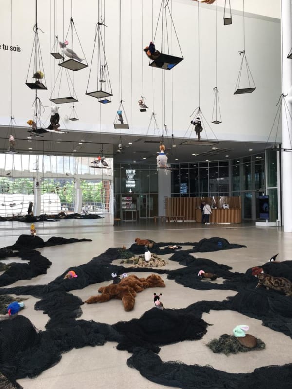 Annette Messager “Le Désir attrapé par le masque,” 2021 Installation; 57 taxidermied animals, 60 mirrors, nets, various materials Dimensions variable