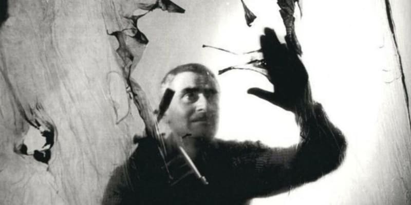 Alberto Burri, 1960 ca. Photo by Ugo Mulas