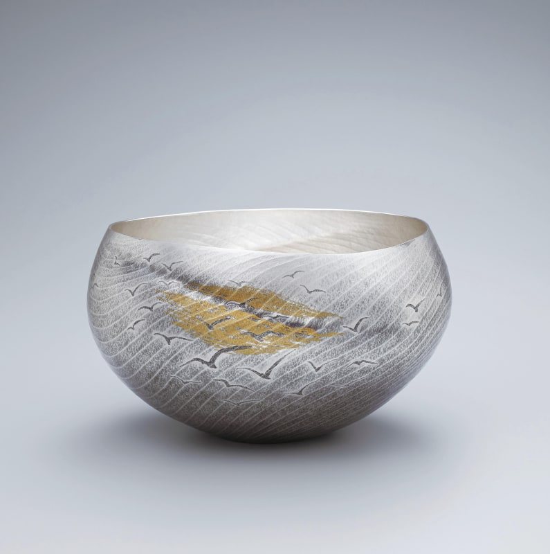 Osumi Yukie (b. 1945), Living National Treasure Silver Vase “Kaikei“ (Seascape), 2019 Hammered silver with nunomezogan (textile imprint inlay) decoration in lead and gold h. 7 7/8 x w. 13 5/8 x d. 12 5/8 in. (20 x 34.5 x 32 cm)