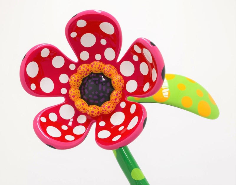 Yayoi Kusama, FLOWERS THAT SPEAK ALL ABOUT MY HEART GIVEN TO THE SKY, 2018, Painted bronze, 300 x 211 x 203 cm