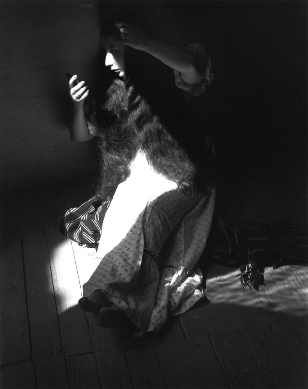 The Eye Thinks : The Beauty and Sorrow of Manuel Alvarez Bravo’s Mexico