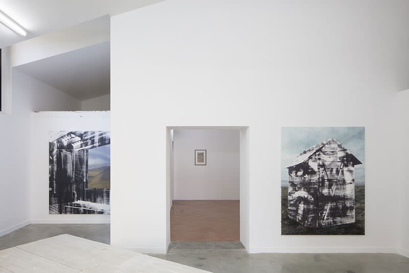 Photographies : Yohann Gozard, 2019. Exposition "Evergreen plaza" d'Eva Nielsen accompagnée d'œuvres de Rachel Whiteread, Piet Moget, Stéphanie Cherpin, Luigi Ghirri, Manoela Medeiros, Clarissa Baumann