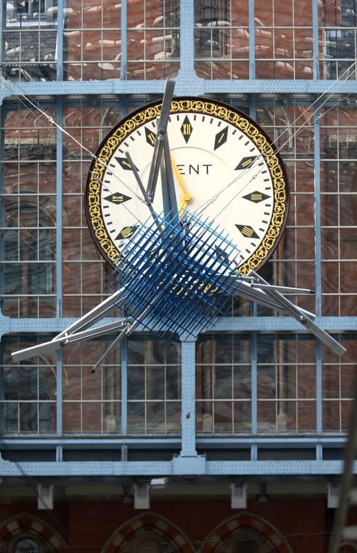 Disegno talks to Conrad Shawcross about The Interpretation of Movement (a 9:8 in blue) at St Pancras International