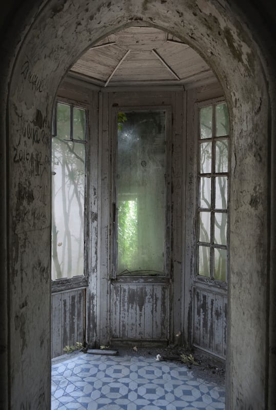 Entrance V