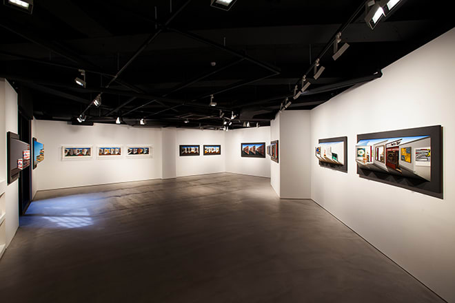 Patrick Hughes Reading Paradox