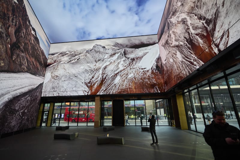 Edward Burtynsky In the Wake of Progress