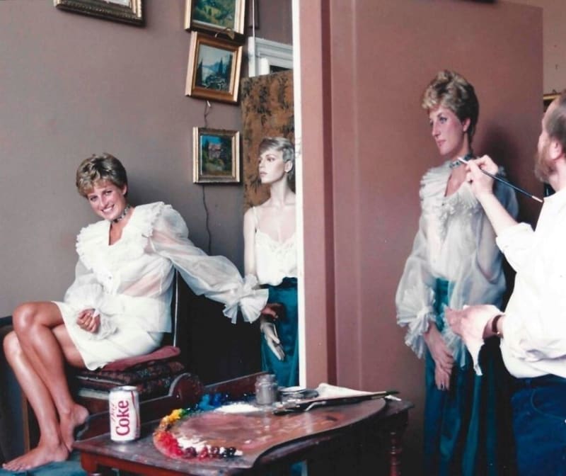 photograph of princess diana in the studio of te artist nelson shanks taken during her sittings to shanks for her formal portrait which now hangs at athrop