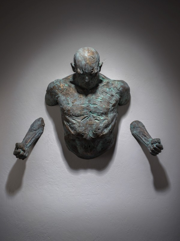 Matteo Pugliese 瑪蒂奧 ‧ 培利思 The Sinner《自省》, 2017 Bronze 銅 65 x 89 x 29cm