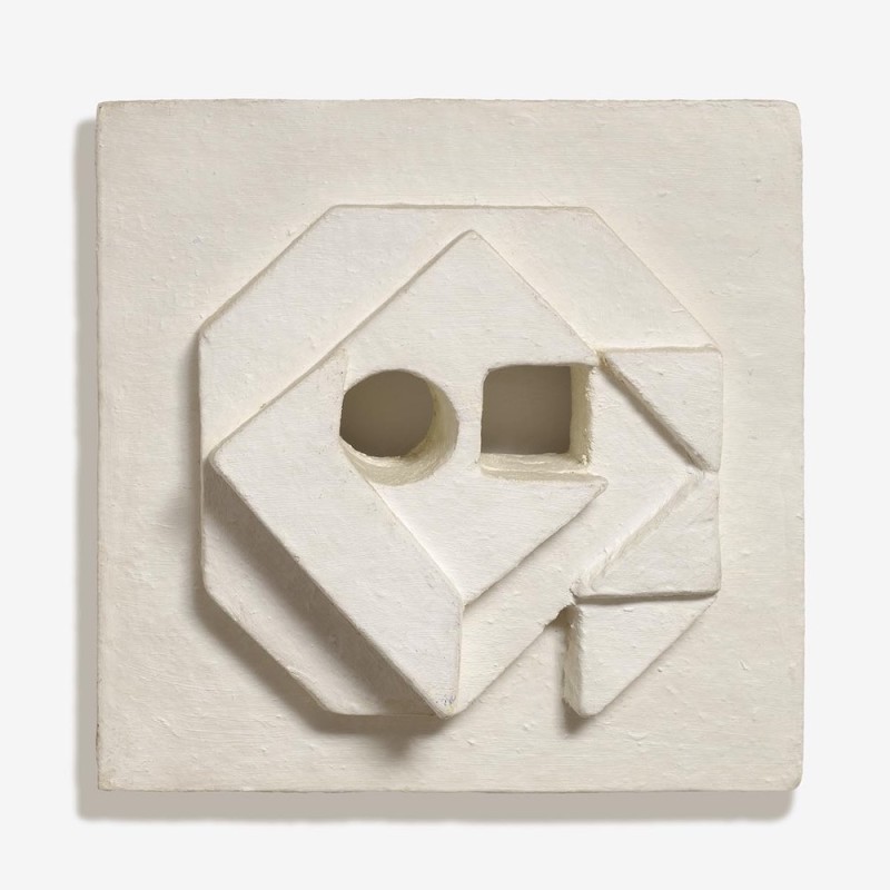<span class=%22title%22>Ivory Relief (Skull)<span class=%22title_comma%22>, </span></span><span class=%22year%22>1970</span>