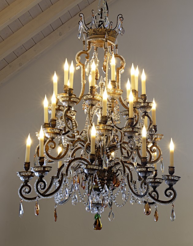 An Italian nineteenth century twenty-five light chandelier, Venica, early 19th Century