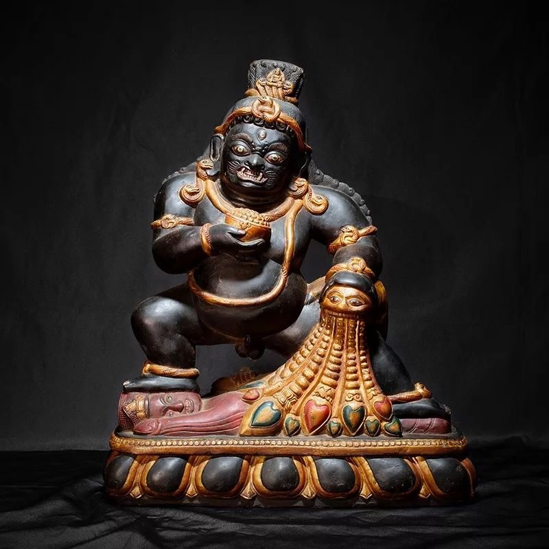 ⿊财神，⽯雕 Black Jambhala, Carved Stone