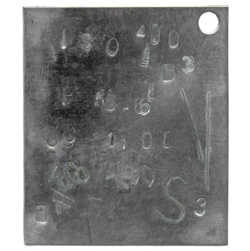 苏仲尧，《测光表之诗》，2020-2022，铝板压印 Su Zhongyao,The Poetry of the Light Meter, 2020-2022, Stempel plat alumunium