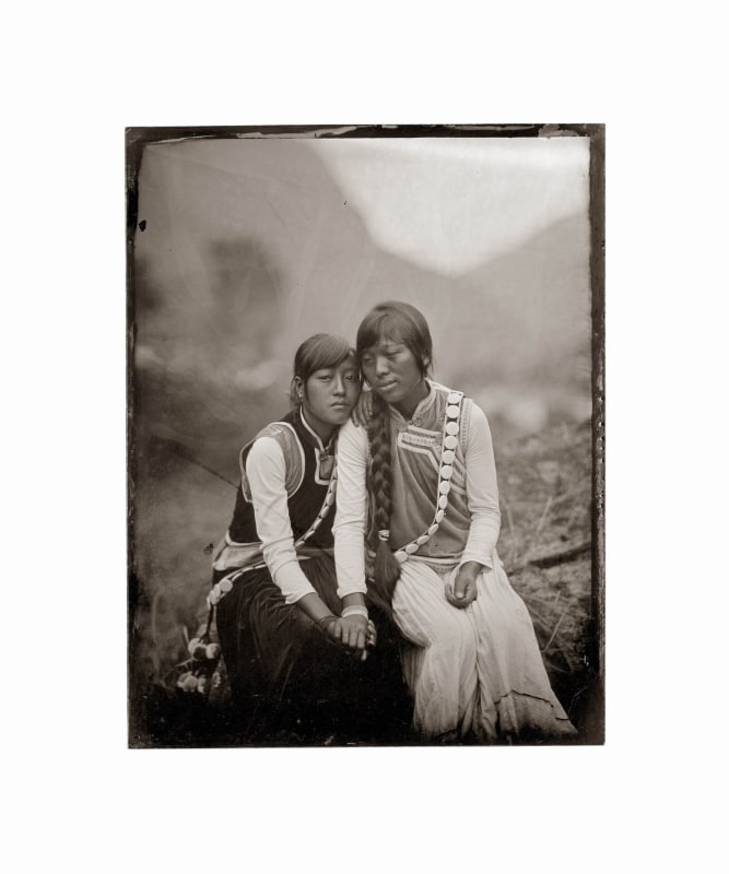 《瓦娃村的杨杜蕾和杨化林姐妹》 Yang Dulei and her sister Yang Hualin, Wa Wa Village 2010