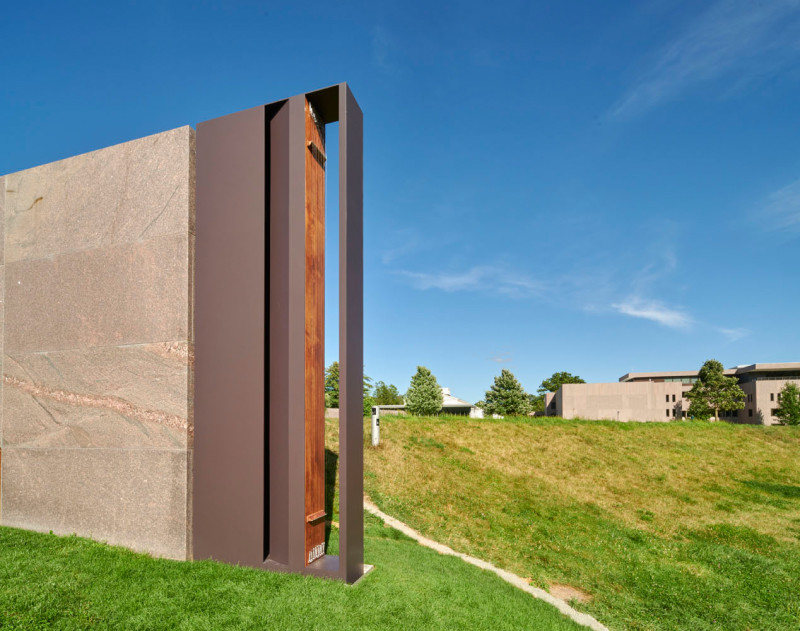 <font color="#777777"><em>Ground/work, </em>installation view, The Clark Institute, Williamstown, MA (2020). <br>Photo: Thomas Clark.</font>