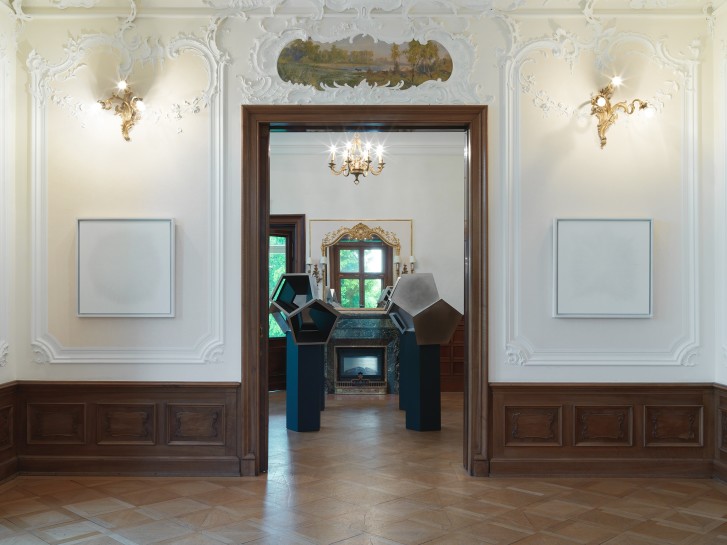 <p>Idris Khan <em>Colour</em>, 2014 and <em>Thin Line</em>, 2014<br />Conrad Shawcross <em>Perimeter Studies Set 3</em>, 2011<br />Installation, Victoria Miro at Schloss Sihlberg, Zurich, <br />14-22 June 2014<br /><br /></p>