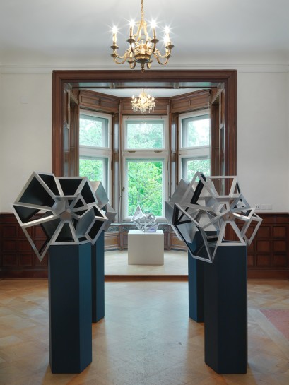 <p>Conrad Shawcross <br /><em>Perimeter Studies Set 3</em>, 2011 and <em>Plosion 2 (Red)</em>, 2013<br />Installation, Victoria Miro at Schloss Sihlberg, Zurich, <br />14-22 June 2014<br /><br /></p>