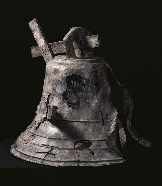 <strong>Antoni Tàpies</strong>, <em>Campana petita (Small bell)</em>, 1989-1993