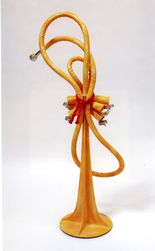 <strong>Oldenburg / van Bruggen</strong>, <em>Tied Trumpet</em>, 2004