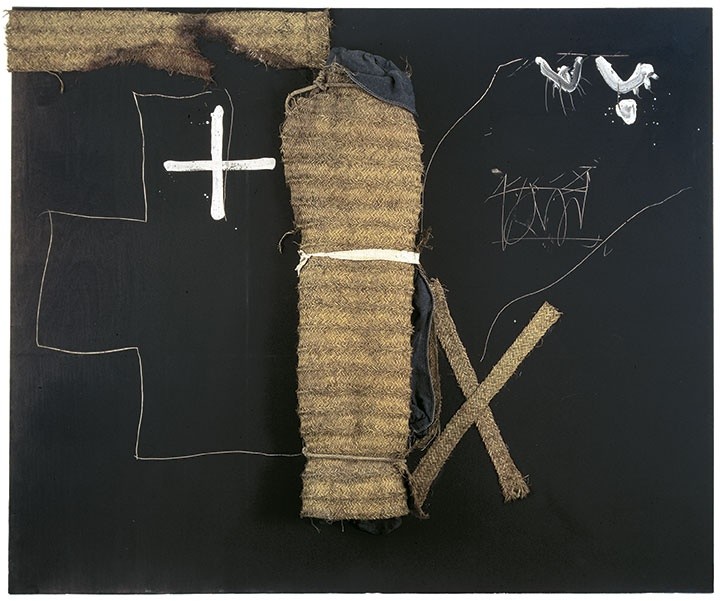 Antoni Tàpies, Embolcall (Wrapping), 1994, Mixed media and assemblage on wood,  98 x 118 inches © Fundació Antoni Tàpies/VEGAP, 2013