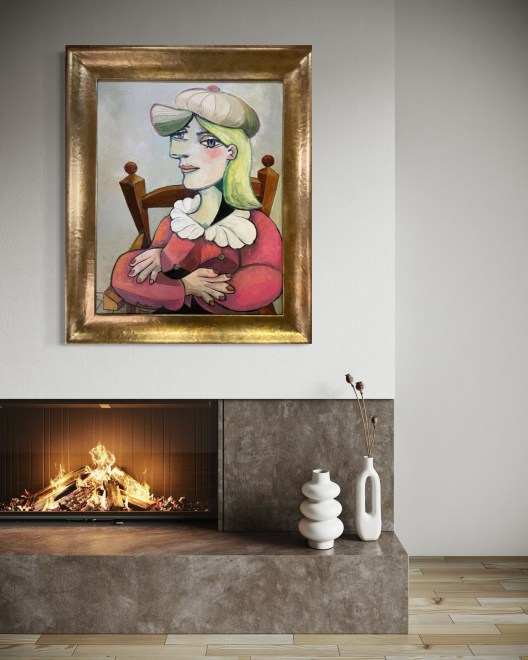 Size L | Seated woman with hat