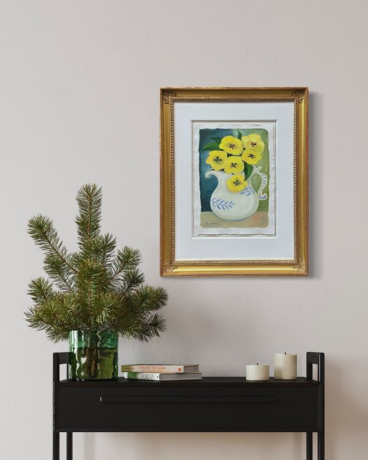 Size M | Yellow violets in a pitcher