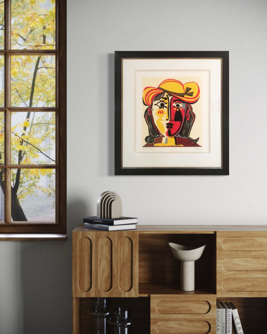 Size M | Woman in a red and yellow hat