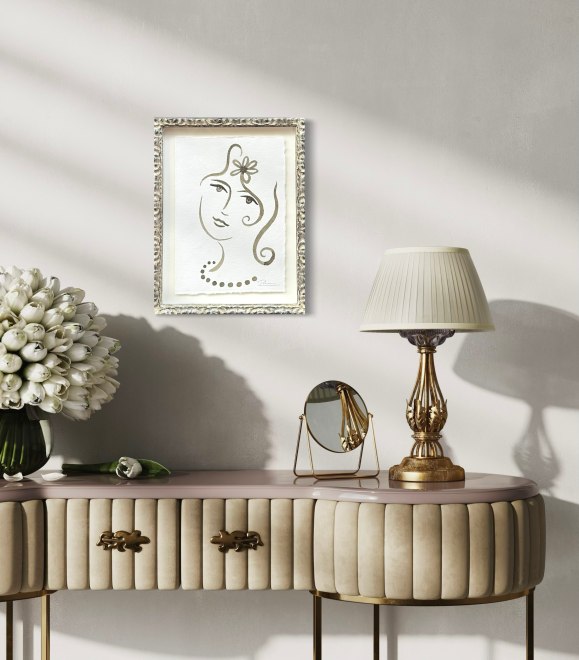 Size S | Woman with flower