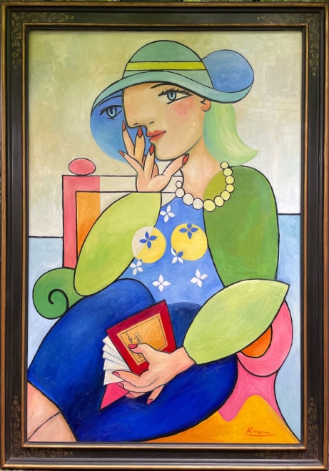 Size XXL | Seated woman reading a book