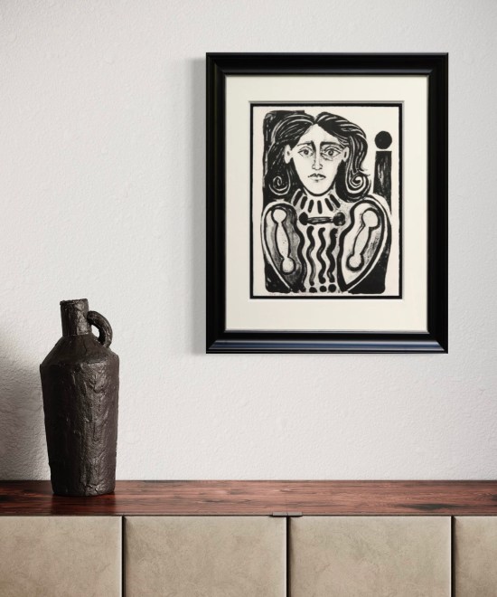 Size S | Woman in a chair III
