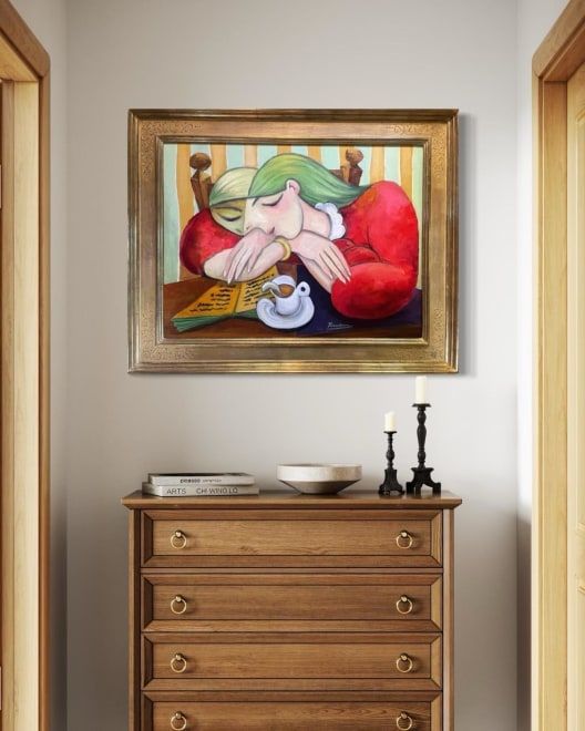 Size M | Woman at her desk 