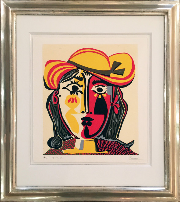 Size M | Woman in a red and yellow hat