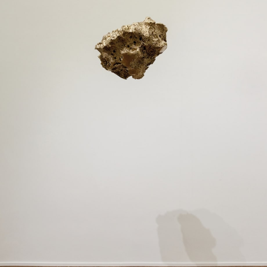 Isabella Nazzarri, Epifania, 2017, 25x15cm, poliuretano espanso, vernice cromata e resina poliuretanica