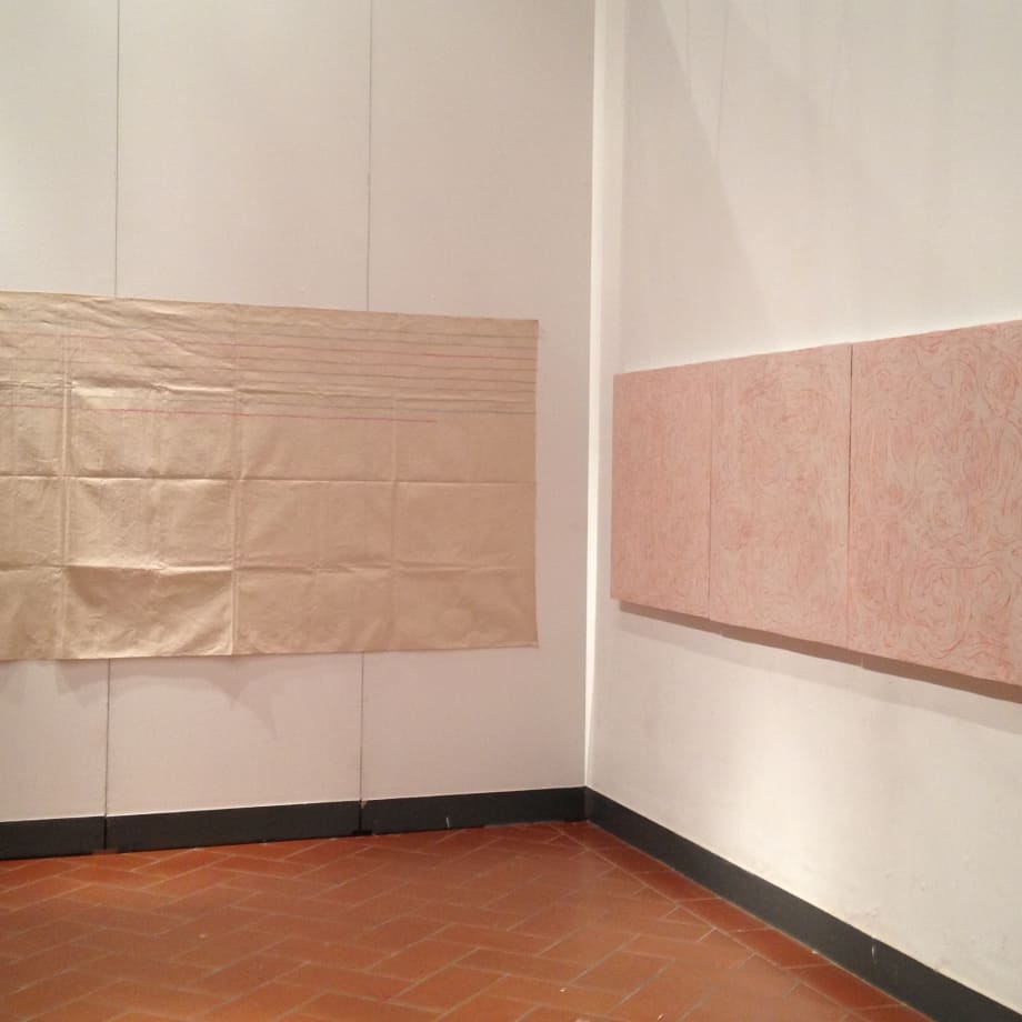 Veduta della mostra con le opere di Giorgio Griffa.